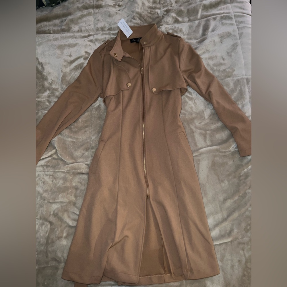 Windsor trench coat